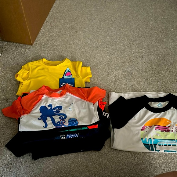 Boys swim top - Picture 1 of 11